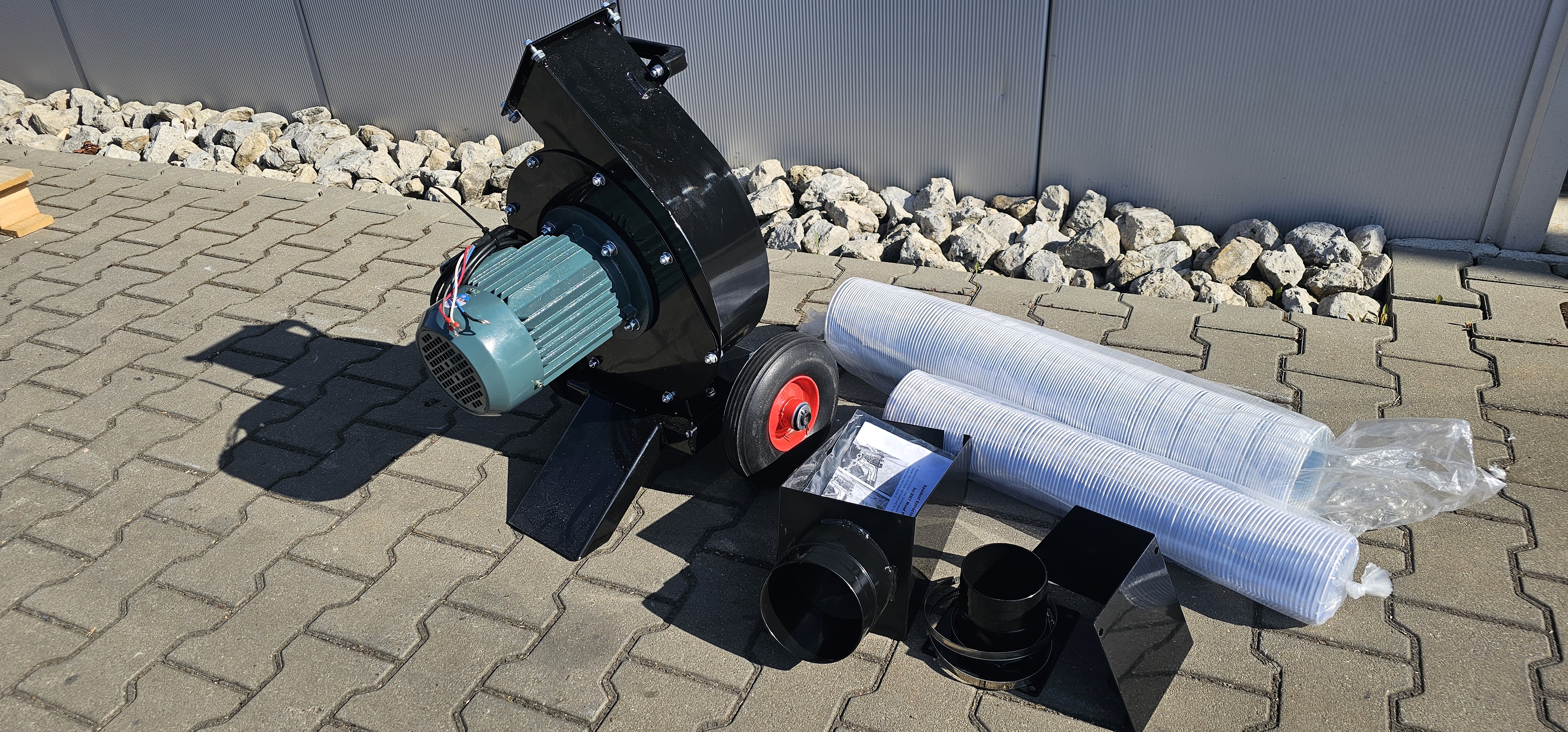 Mobiler Absauger für holzverarbeitende Maschinen - Hydraulisch