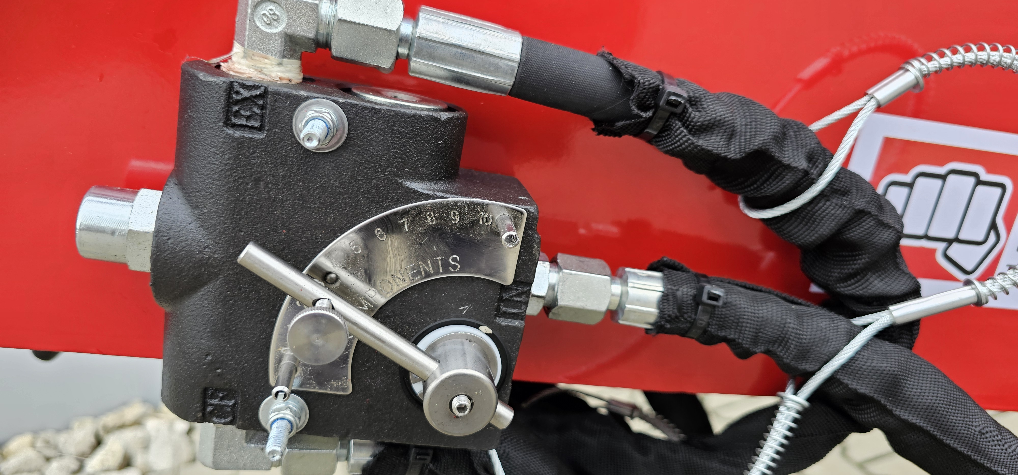 Holzhäcksler Jumbo HGC155 mit Benzinmotor & hydraulischem Zuführsystem