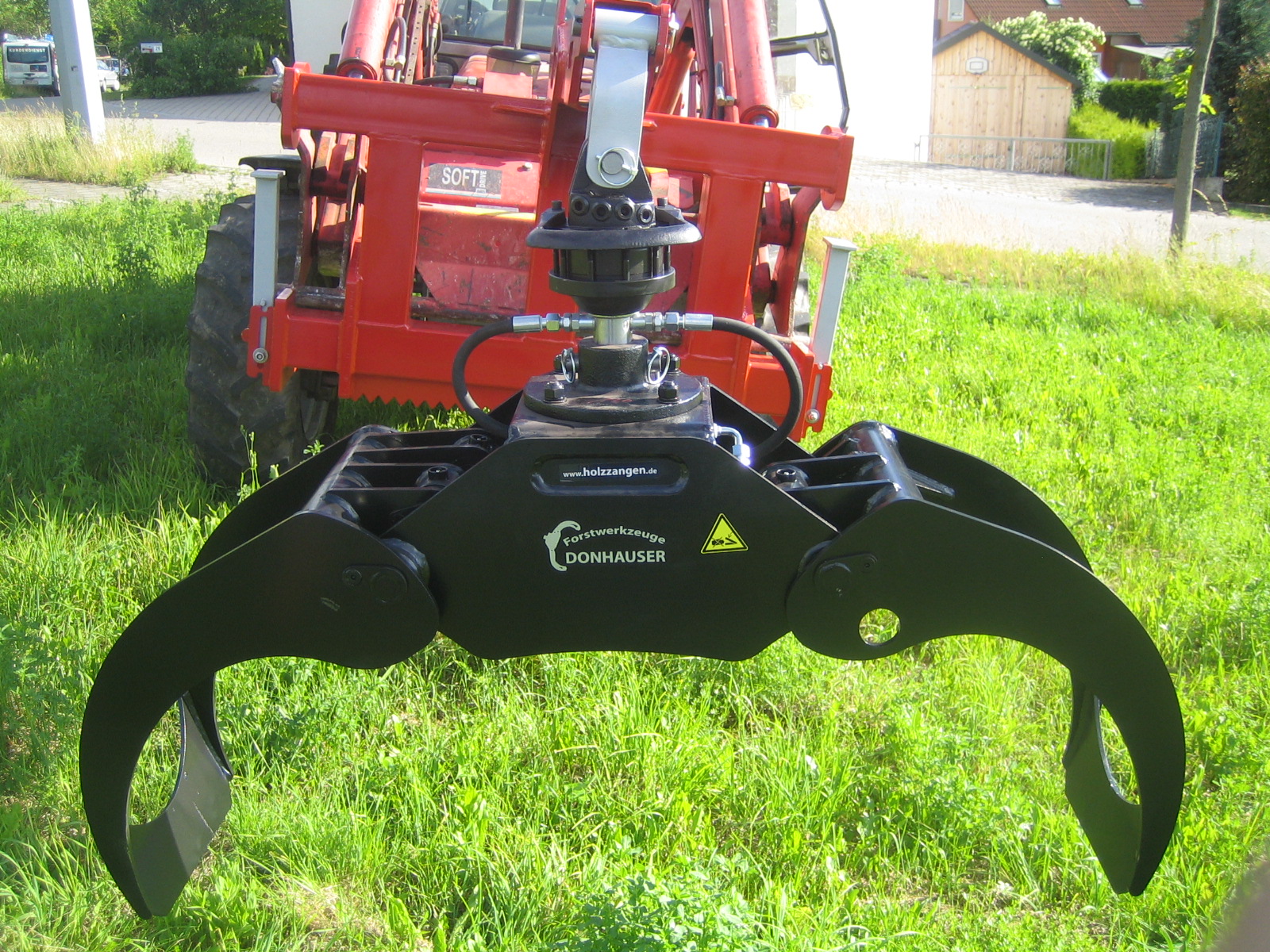 OG22 1,30 m Hydraulische Verladezangenset mit LH100 Euro- und Dreipunkt Anbaubock